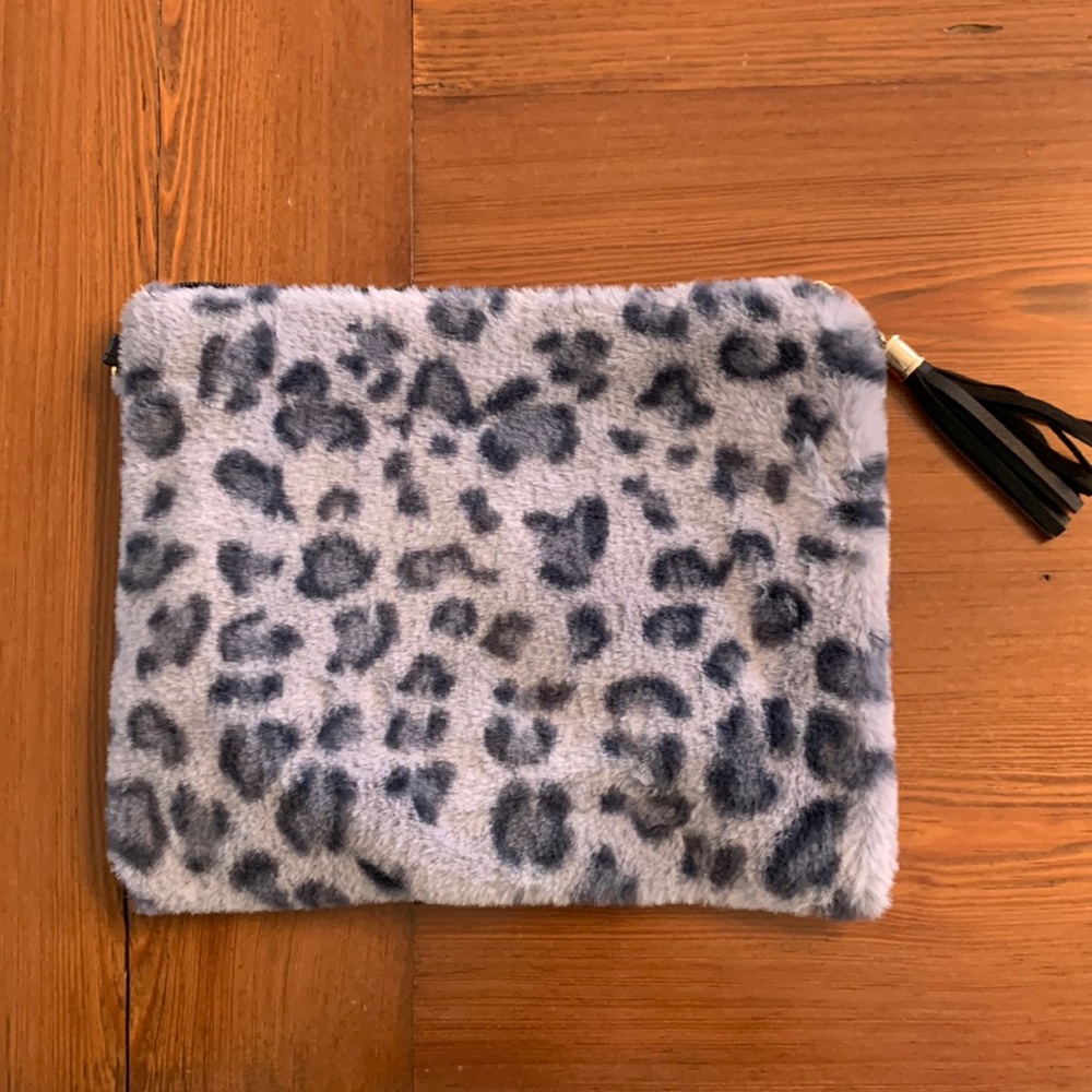 L.I.B Faux Fur Grey Clutch
